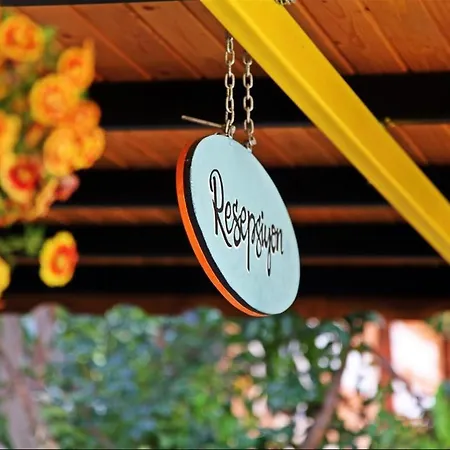 11 Boutique 2*