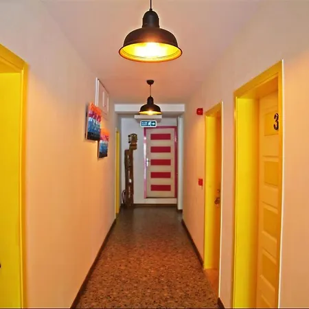 Bed & Breakfast 11 Boutique 2*